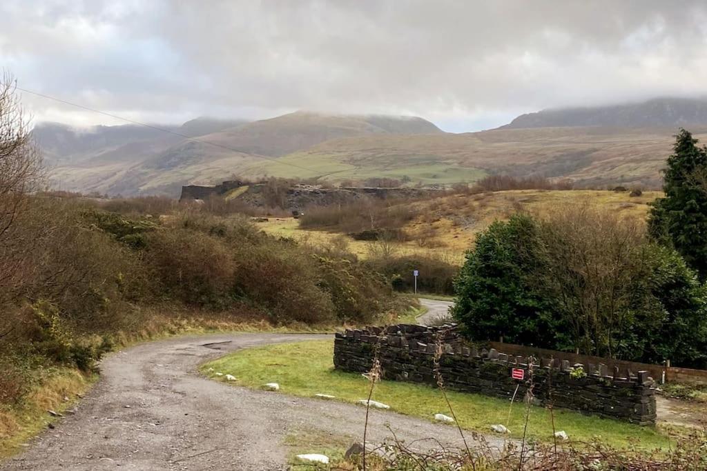 Welsh Holiday Home Sleeps 5 Close To Beaches & Mountains Nantlle Exterior photo